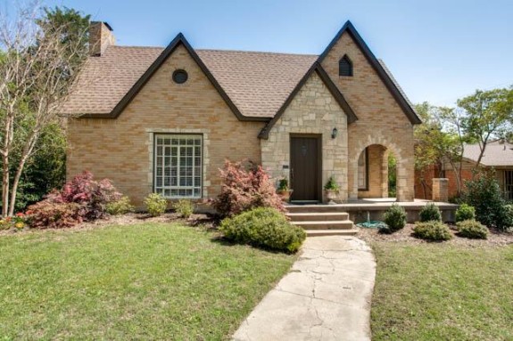 1118 Valencia Front