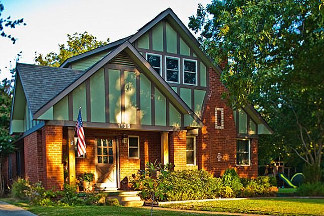 1135 Winnetka Front
