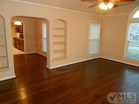 119 N. Hampton Living 2
