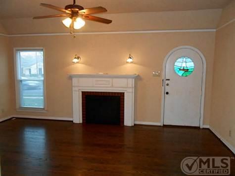 119 N. Hampton Living