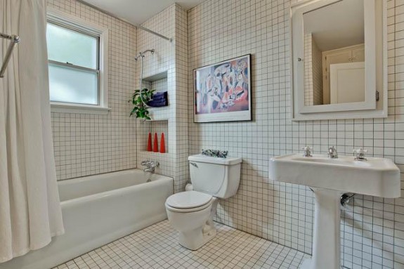 1217 N Tyler Bath