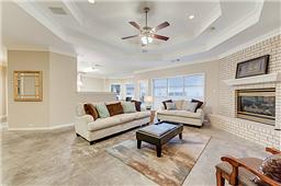 1225 Oak Trail LR