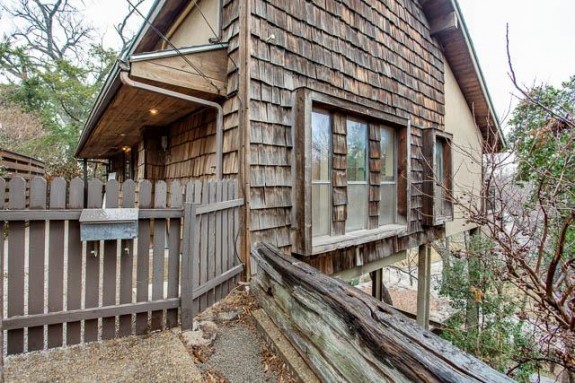 1568 Nob Hill Front