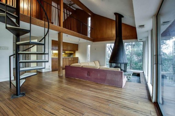 1658 Nob Hill Living