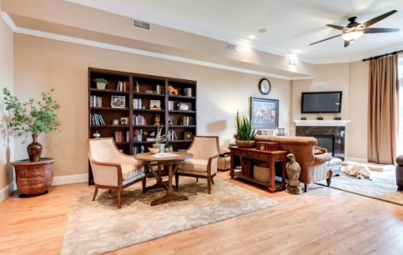 2445 Worthington Living