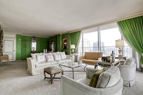 3310 Fairmount 11D Living