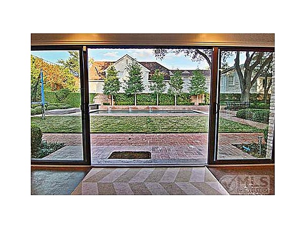 4212 Belclaire rec room