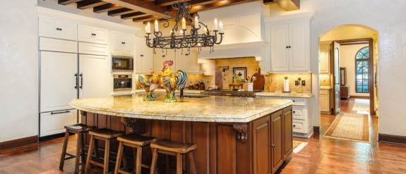 4223Bordeauxkitchen