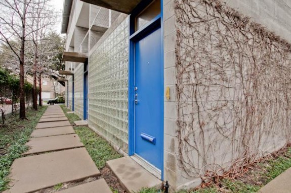 4438 Cole Exterior