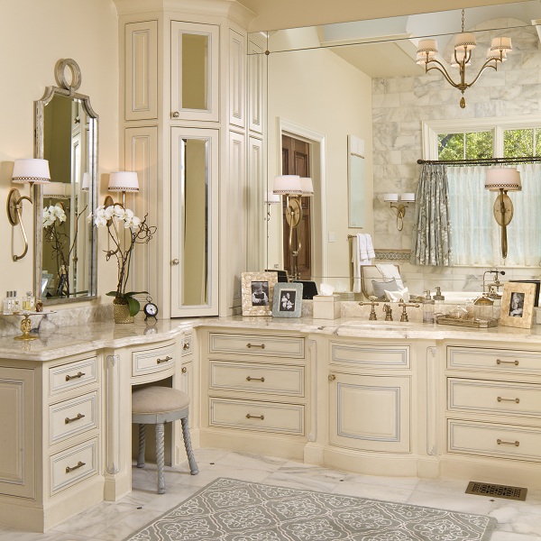 4939 Manson Ct vanity mistress