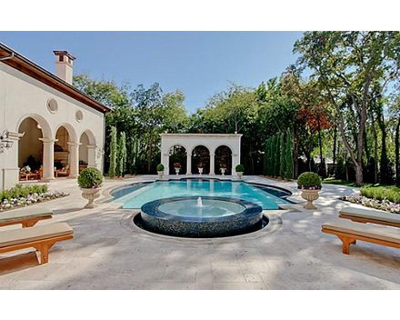 5242 Park Lane pool