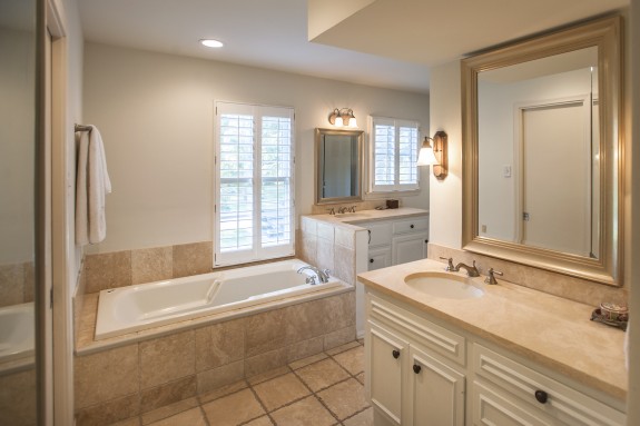 5431_W_University_Master_Bath