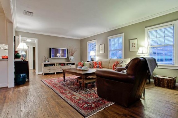 6802 Hammond Living
