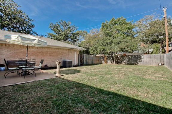 6907 Dalhart Backyard