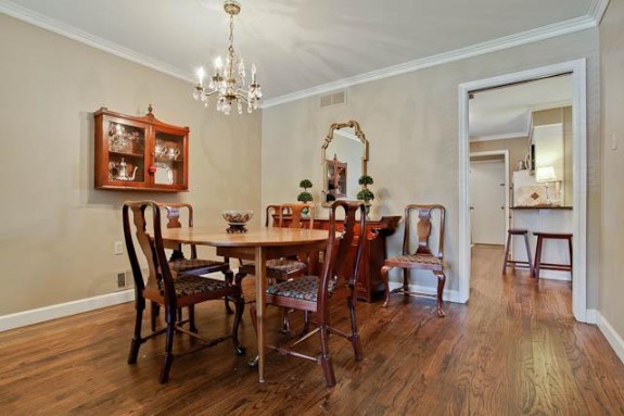 6907 Dalhart Dining