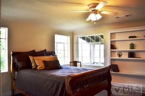 7327 Lakewood Bedroom