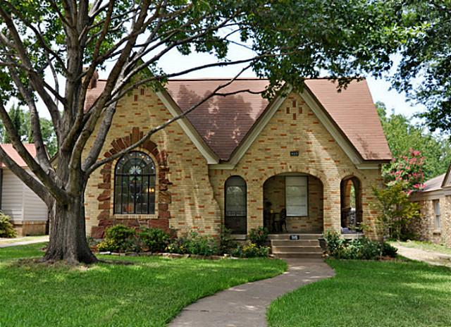 915 Stewart Front