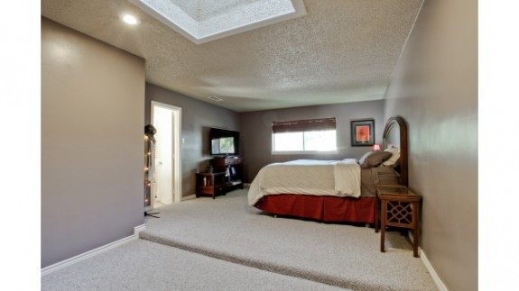 926 Peavy Road Master