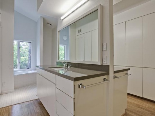 930 Kessler Parkway Master Bath
