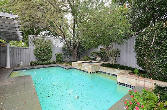 9451 Viewside Backyard