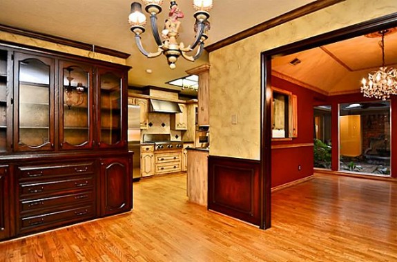 9451 Viewside Living Dining