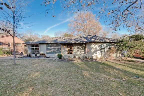 9774 Twin Creek Front