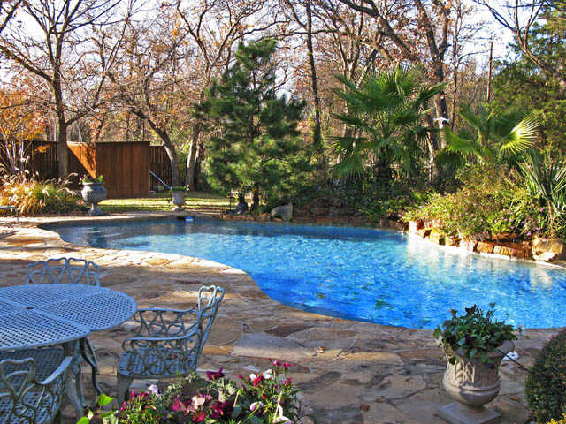 Kwame La Paloma pool