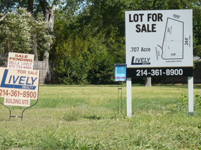 Sold and Sales Pending signs 002